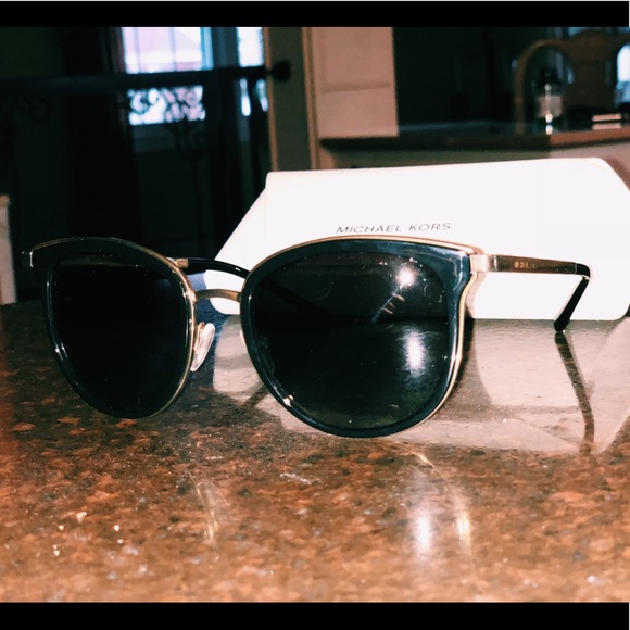 Michael Kors Polarized Sunglasses , MK 1010 54 - Picture 4 of 6